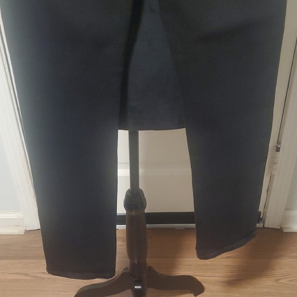 GAP Women's Classic Faded Black Straight Leg Jeans - Picture 8 of 9